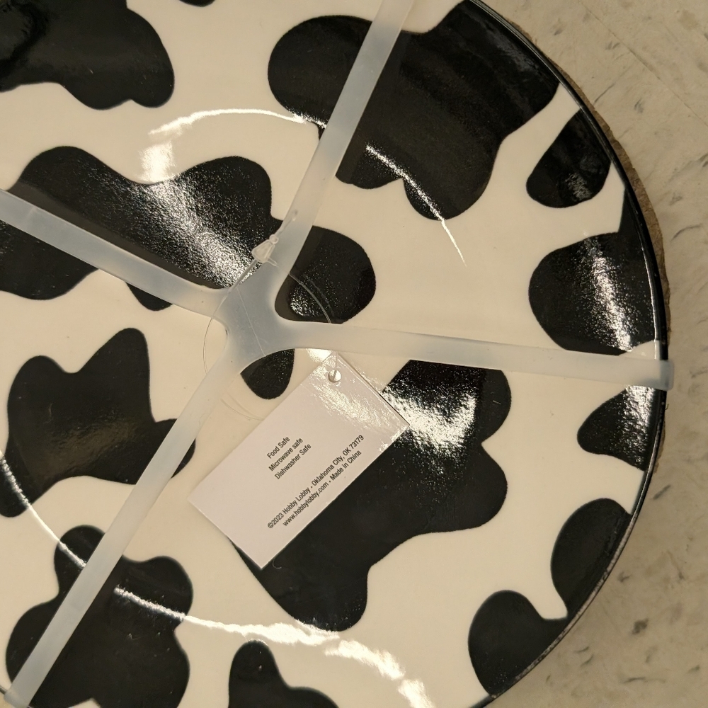 8pcs Cow Print Ceramic Plates Set For Four Dinner And Salad Plates - Picture 4 of 6